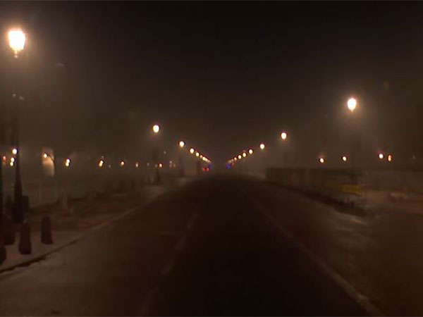 Visuals of no visibility in the national capital (Photo/ANI)