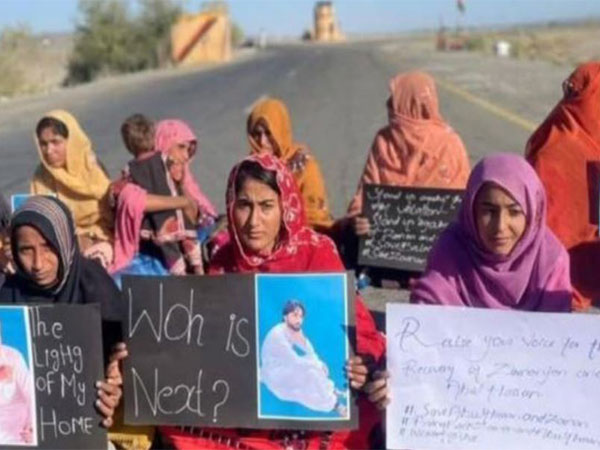 Families protest against enforced disappearances in Balochistan (Photo/@TBPEnglish)
