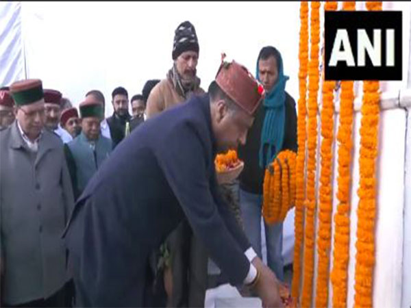 Leaders pay tribute to former Prime Minister and Bharat Ratna Atal Bihari Vajpayee on his 100th birth anniversary(Photo/ANI)