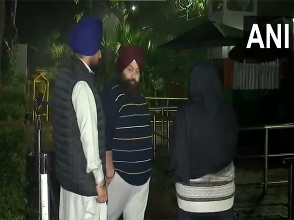 Visuals from outside Dr Manmohan Singh's residence (Photo/ANI)