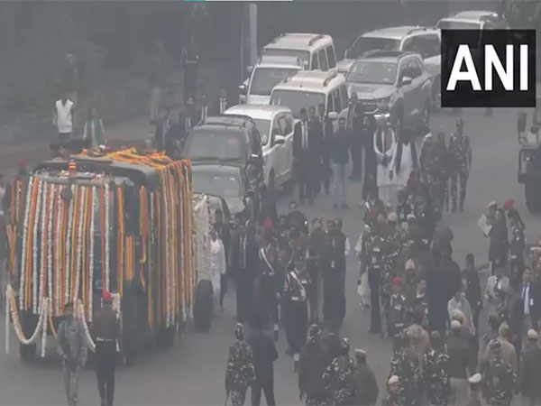 Funeral procession of Manmohan Singh reaches Nigambodh Ghat (Photo/ANI)