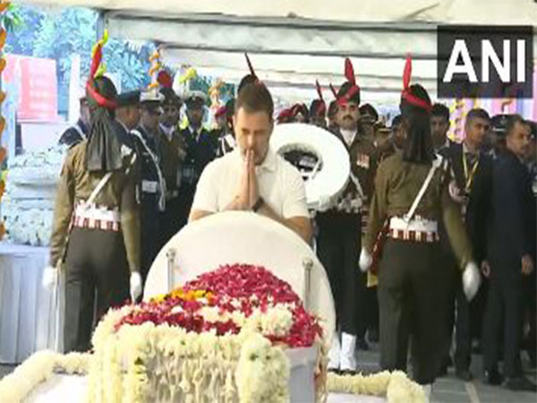 Congress MP Rahul Gandhi pays last respects to Dr Manmohan Singh (Photo/ANI)