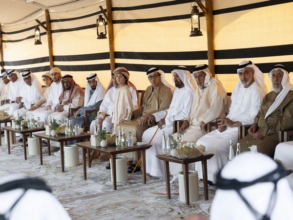 Mansour bin Zayed meets citizens in Al Ain (Image/WAM)