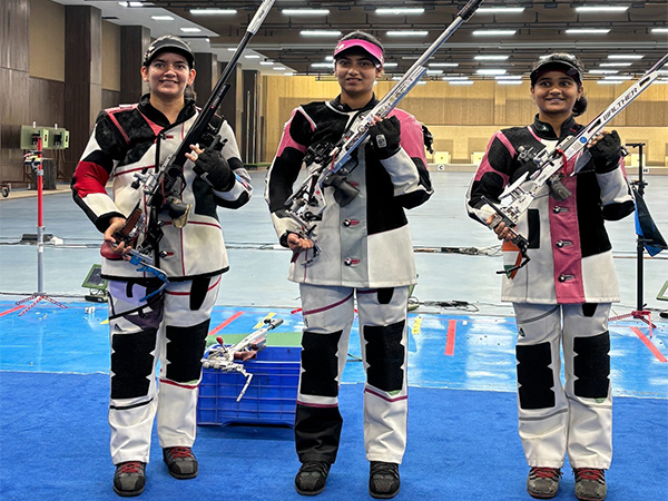 Anjum Moudgil, Ashi Chouksey (Centre), Sakshi Padekar at MP State Academy Shooting range (Image: NRAI)