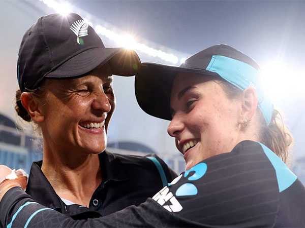 Suzie bates and Melie Kerr (Photo: ICC)