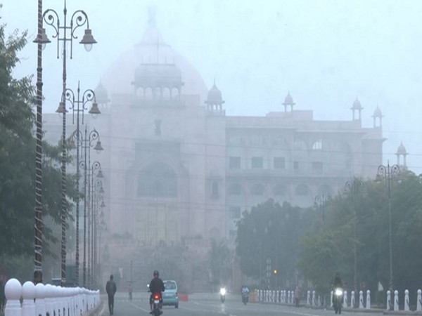 Visual of fog in Rajasthan's Jaipur (Photo/ANI)