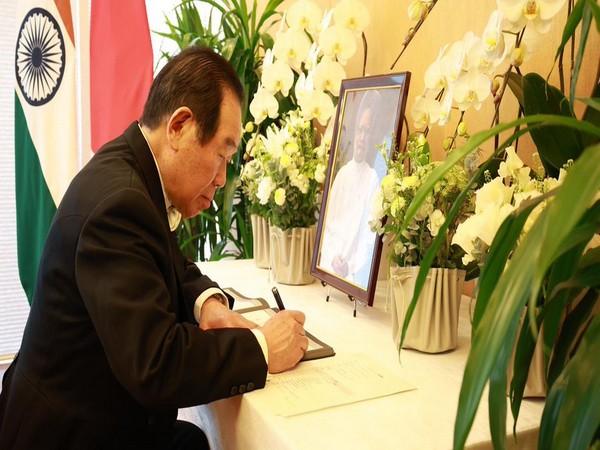 Japan's House of Representatives Speaker Fukushiro Nukaga signs condolence book in memory of former PM Manmohan Singh (Image Credit: X/@IndianEmbTokyo)