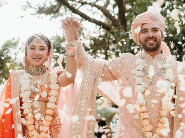 Singer Armaan Malik and his wife (Image source: Instagram @aashnashroff)