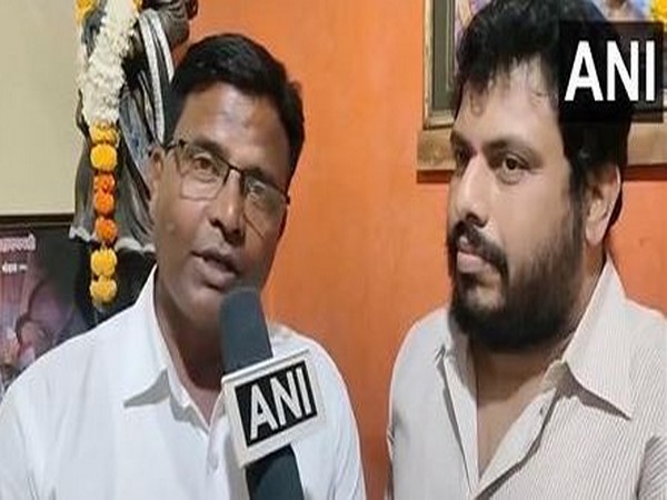 Swapnil Kusale's father (Photo: ANI)