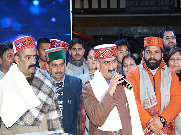  Himachal Pradesh Chief Minister Sukhvinder Sukhu at Winter Carnival (Photo/@SukhuSukhvinder)