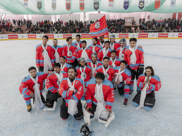 Kangs Sing after winning first season of Ice Hockey League (Image: IHL)