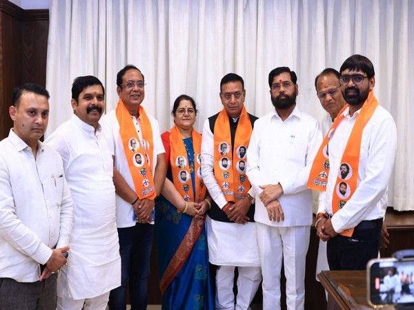 Nandekumar Ghodile with Shiv Sena Chief Eknath Shinde (Photo: Shiv Sena)