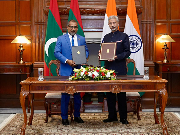 EAM S Jaishankar with Maldives FM Abdulla Khaleel (Photo/X@DrSJaishankar)