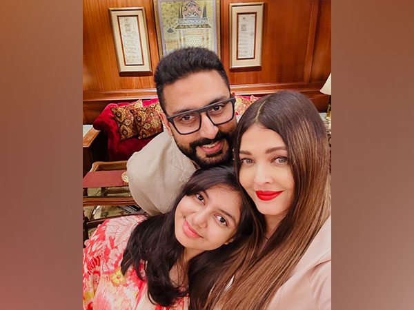 Bollywood couple Abhishek Bachchan and Aishwarya Rai Bachchan and their daughter (Image source: Instagram)