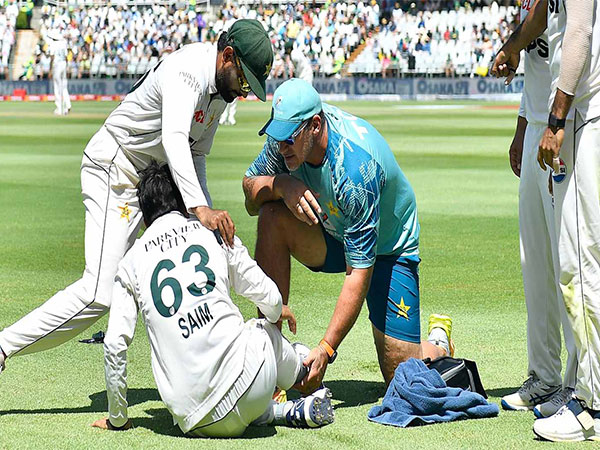 Saim Ayub with his injury (Photo: ICC)
