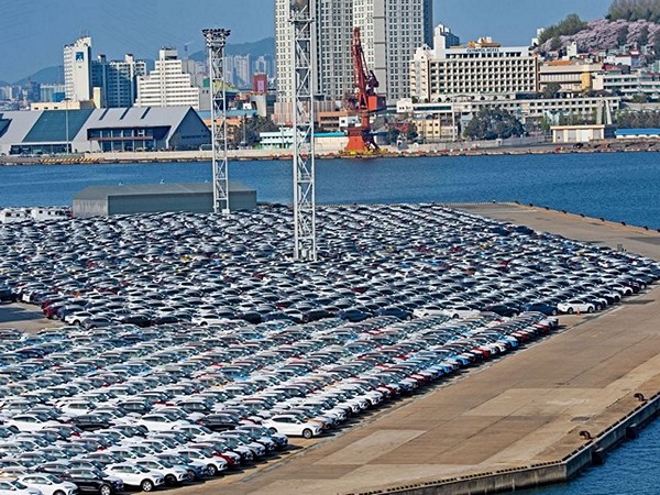 S Korean carmakers' sales of eco-friendly models hit fresh high in 2024 (Photo: WAM)