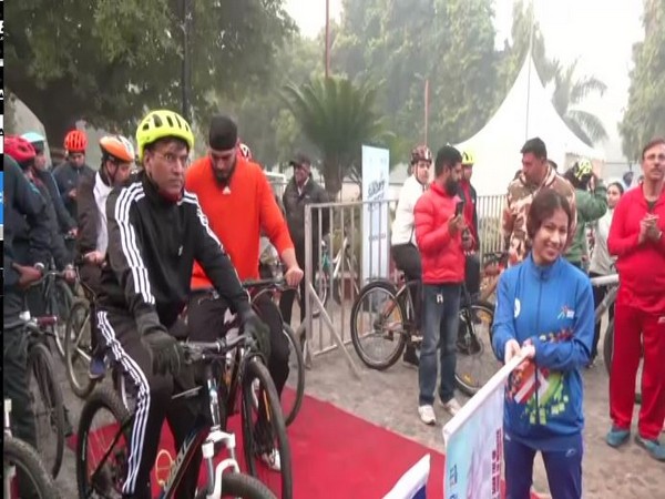 Union Minister Mansukh Mandaviya at the Fit India Sunday Cycle initiative (Photo: ANI)