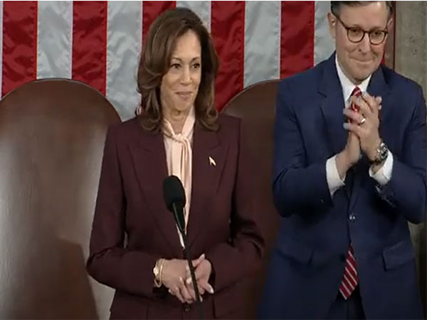 US Vice President Kamala Harris and House Speaker and House Speaker Mike Johnson (R-Louisiana) preside over joint session of Congress (Image Credit: YouTube/USHouseClerk)