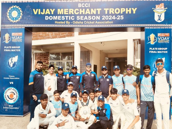 Bihar team after defeating Tripura by 133 runs in the Vijay Merchant Trophy U16 Men’s Plate Group final (Photo: BCA)