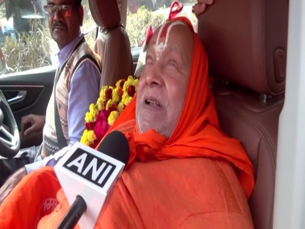 Jagadguru Rambhadracharya leads the Vaishnav sect Akharas (Photo/ANI)