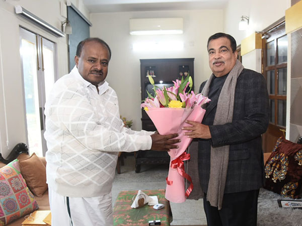 Union Minister HD Kumaraswamy meets Union Minister Nitin Gadkari (Photo/X: @hd_kumaraswamy)