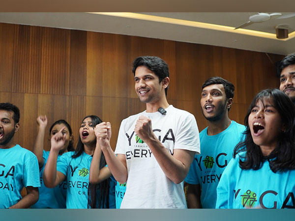 To begin 2025 on a healthy note, Saurabh Bothra of Habuild encourages people of all ages to take part in its 21-day free yoga program