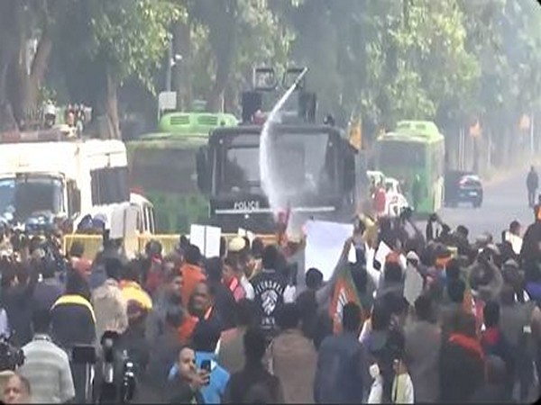 BJP workers march to Kejriwal's residence to protest remarks on Purvanchalis (Photo/ANI)