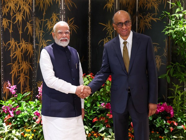 Prime Minister Narendra Modi with Singapore President Tharman Shanmugaratnam (Photo: X@MEAIndia)