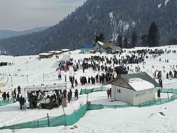  Winter Carnival 'Heemal Nagrai' in Shopian highlights local culture, winter sports (Photo/ANI)