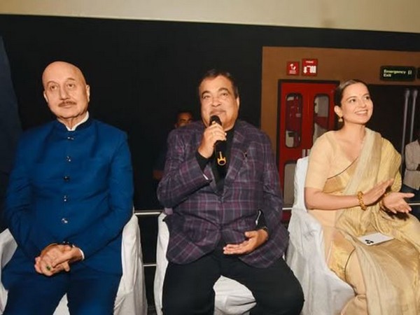 Minister Nitin Gadkari with actors Anupam Kher and Kangana Ranaut (Image source: Instagram)