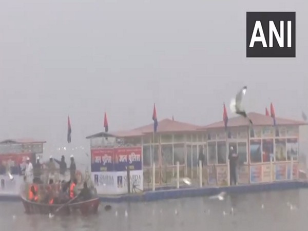 UP police set up floating chowki. (Photo/ANI)