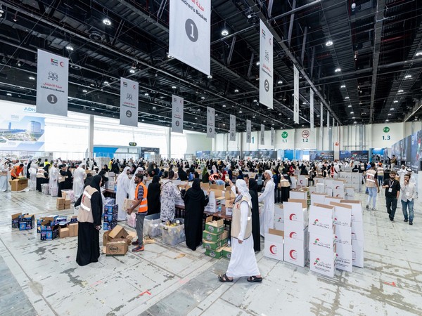 'UAE stands with Lebanon' campaign concludes after collecting around AED190 million, 6000 tonnes of relief materials (Image/WAM)