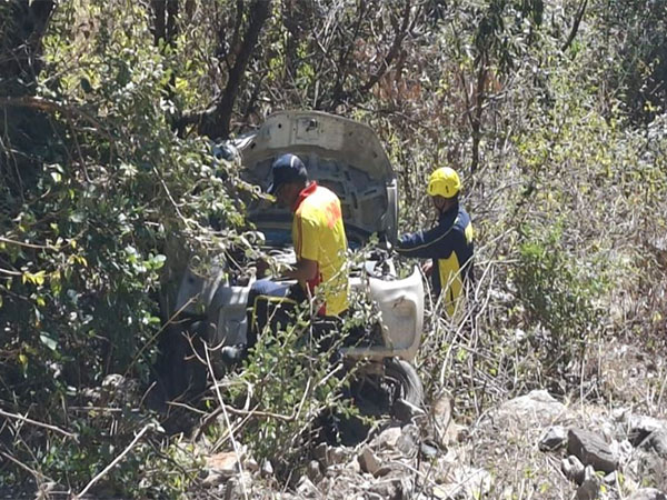 Rescuers at work after a crashed into a ditch in Uttarakhand's Pauri Garhwal on Wednesday. (Photo/ANI)