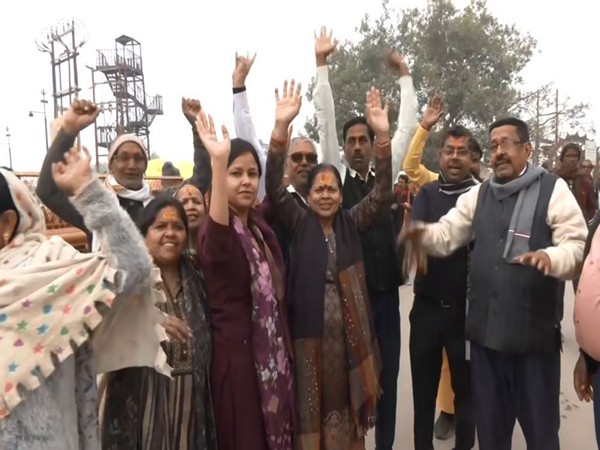 Devotees in Ayodhya (Photo/ANI) 