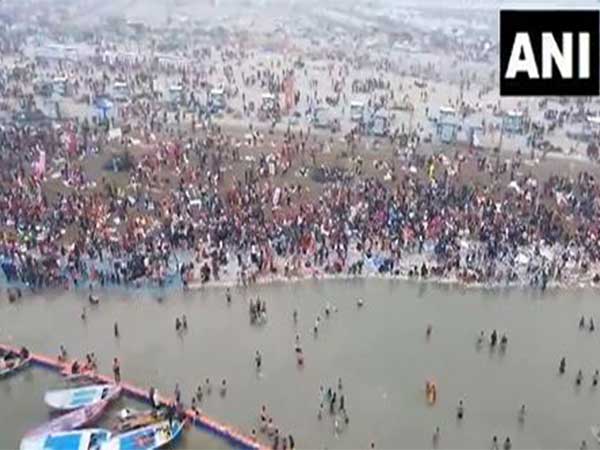 Thousands of devotees attend Mahakumbh 2025 at Prayagraj on the fourth day (Photo/ANI)