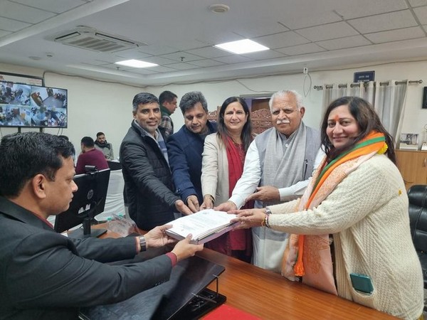 Bharatiya Janata Party candidate Shweta Saini files nomiantion from Tilak Nagar constituency (Photo/Office of Manohar Lal Khattar)