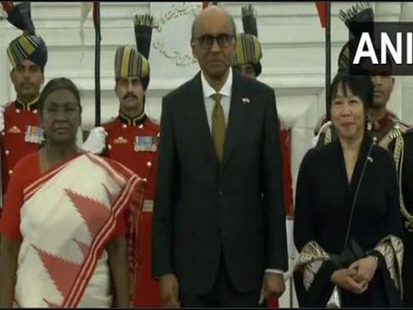 President Droupadi Murmu and Singapore President Tharman Shanmugaratnam (Photo/ANI)