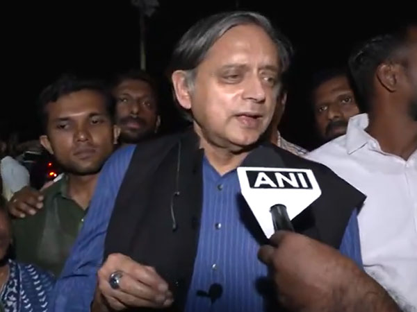  Congress MP Shashi Tharoor (Photo/ANI)