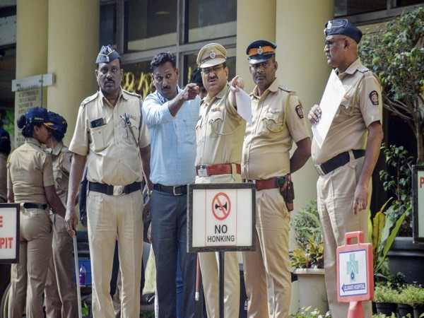 Police teams at Lilavati Hospital (Photo/ANI)