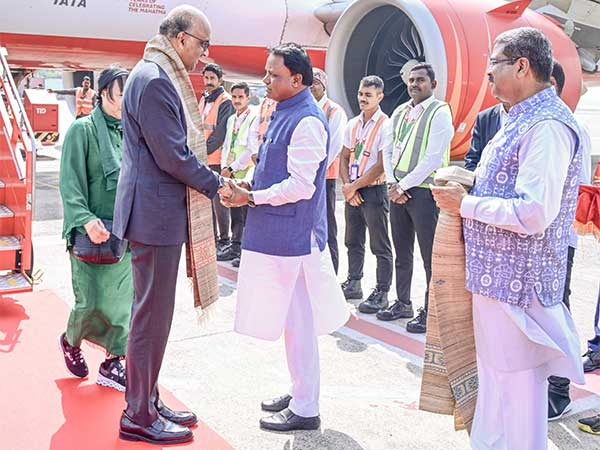 President of Singapore Tharman Shanmugaratnam and Odisha CM Mohan Charan Majhi (Image: X/@MohanMOdisha)