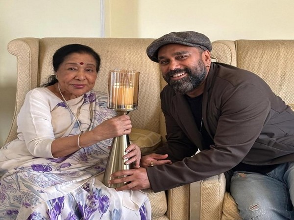Bosco Martis and Asha Bhosle (Image Source: Instagram/@boscomartis)