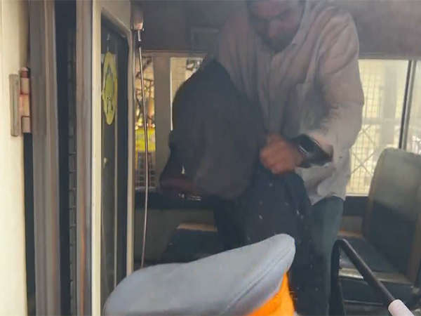 Saif Ali Khan attack accused brought at Bandra Court (Photo/ANI)