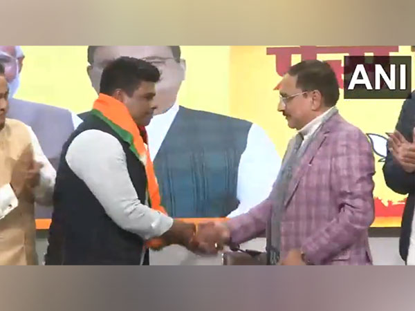 Kapil Naagar joins BJP in presence of Virendraa Sachdeva (Photo/ANI)