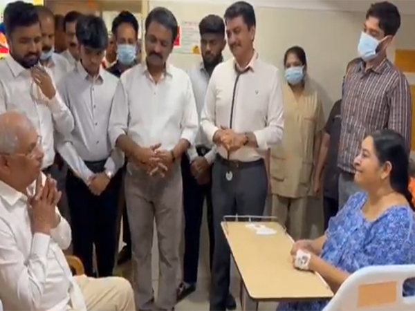 Kerala Governor Rajendra Arlekar with MLA Uma Thomas (Photo/ANI)