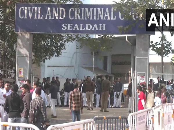Visuals from outside the Sealdah court (Photo/ANI)