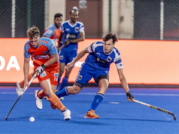 Players in action (Photo: HIL) 