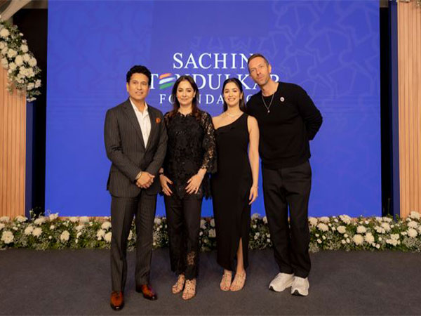 Sachin Ramesh Tendulkar, Anjali Tendulkar, Sara  Tendulkar and Chris Martin at the event in Mumbai (Photo crddit: Sachin Tendulkar Foundation)