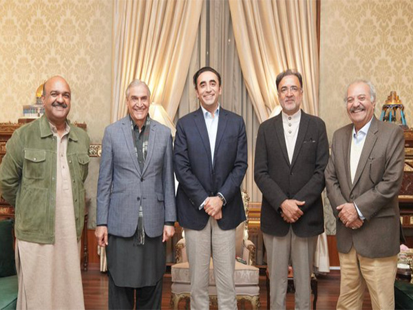 Senior PPP leaders including Chairman Bilawal Bhutto Zardari at the Presidential Palace. (Photo/@MediaCellPPP)