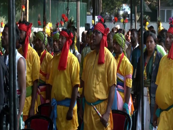 A team of Jharkhand artists.(Photo/ANI)