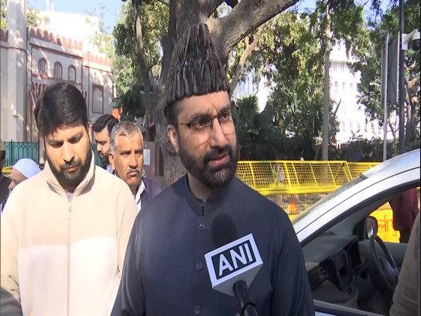 Mirwaiz Umar Farooq, the Head of Mutahida Majlis-E-Ulema (Photo/ANI)